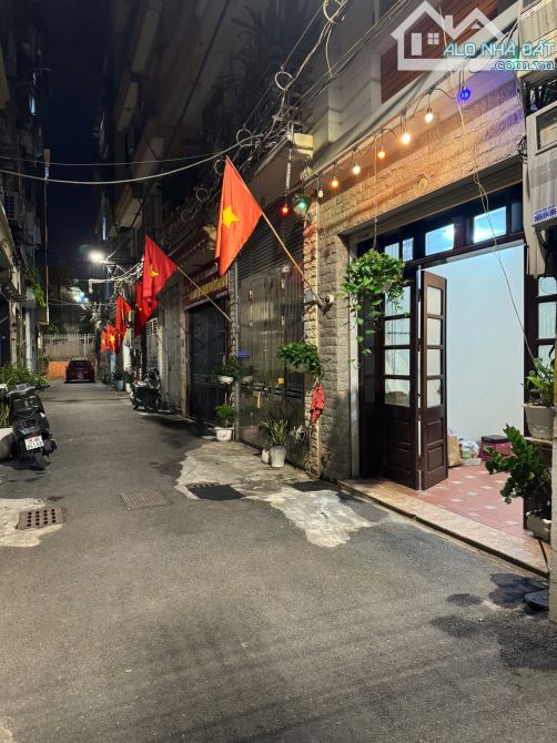 Bán nhà phố Đốc Ngữ, Ba Đình, khu phân lô Quân Đội, dân trí, an ninh, ô tô tránh, 5T 40m