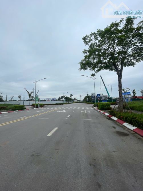 Biệt thự đơn lập ngoại giao giới hạn – Sở hữu lâu dài Đối diện đại đô thị Sun Group