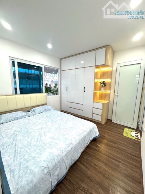 Bán căn hộ tập thể thanh nhàn tt hai bà trưng ô tô đỗ cầu thang nhà đẹp ở ngay