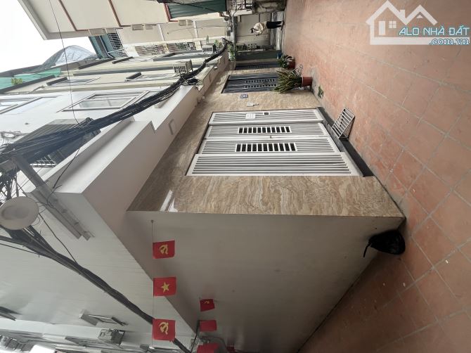 Bán Nhà Phố Hồ Tùng Mậu - Cầu Giấy - Dòng Tiền