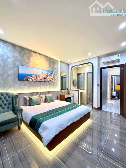 Bán nhà Hà Đông phố Quang Trung, 11.8 tỷ, 50m2 x 5T, MT 5m, ô tô đỗ, lô góc, thang máy