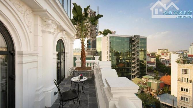 KHÁCH SẠN 5* MẶT PHỐ ĐÌNH NGANG TT HOÀN KIẾM 180m2, 9T, MT 8m, 250 TỶ, DÒNG TIỀN~25 TỶ/NĂM