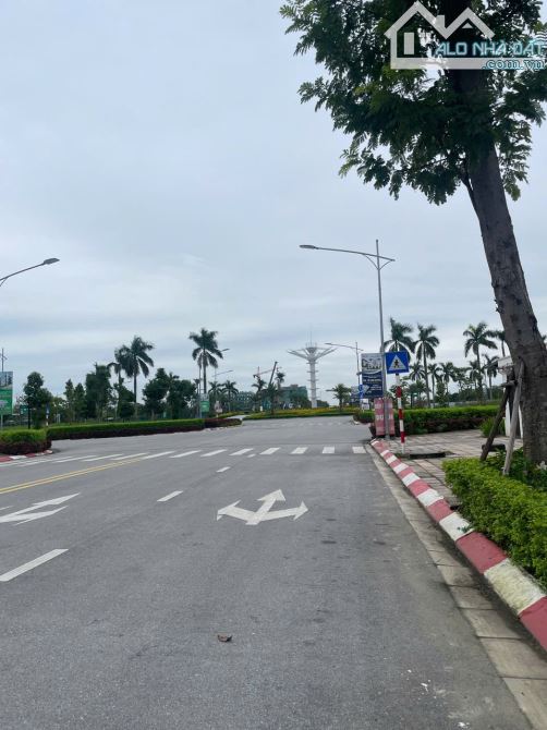 Biệt thự đơn lập ngoại giao giới hạn – Sở hữu lâu dài Đối diện đại đô thị Sun Group