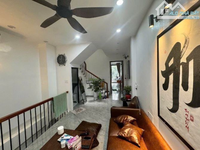 Bán nhà Hà Đông phố Lụa 10.5 tỷ, 50m2 x 4T, MT 4m, ô tô đỗ, lô góc 2 thoáng. - 2