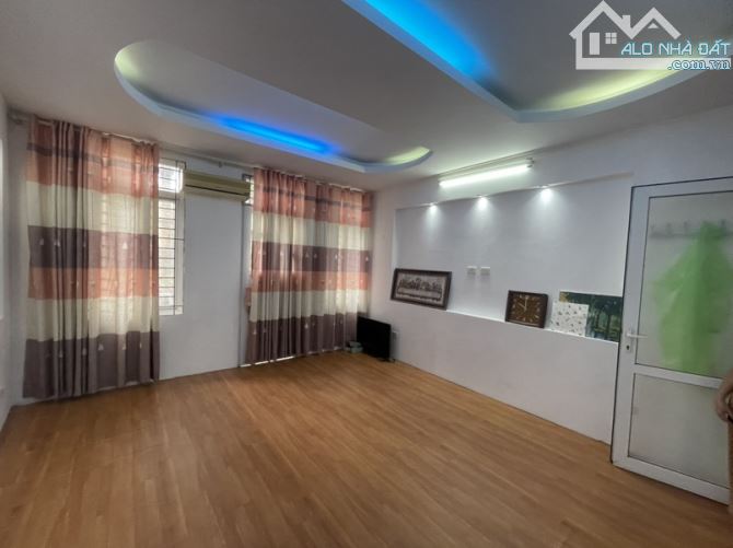 NGÕ QUỲNH - KINH DOANH CỰC TỐT - Ô TÔ ĐỖ CỬA VÀO NHÀ - 3 THOÁNG VĨNH VIỄN - VỊ TRÍ VÀNG.