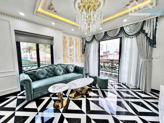 TÒA CĂN HỘ DỊCH VỤ HOMESTAY TẠI LẠC LONG QUÂN CẦN BÁN, DT 80M, 7 TẦNG, GIÁ 28,6 TỶ