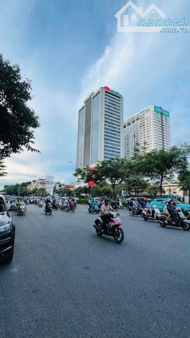 7T thang máy mặt phố Tây Sơn, thông sàn, vỉa hè 5m, KD vippro, ở+cho thuê 30tr