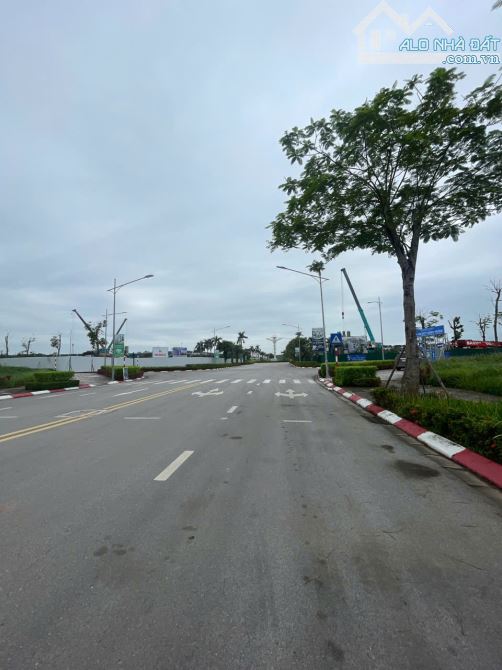 Biệt thự đơn lập ngoại giao giới hạn – Sở hữu lâu dài Đối diện đại đô thị Sun Group