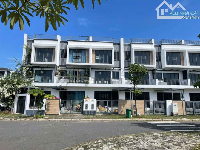 Bán đất trung tâm Quận 9 đường Nguyễn Duy Trinh 30m - Sát Vinhome - Giá 30 triệu/m2 - 5