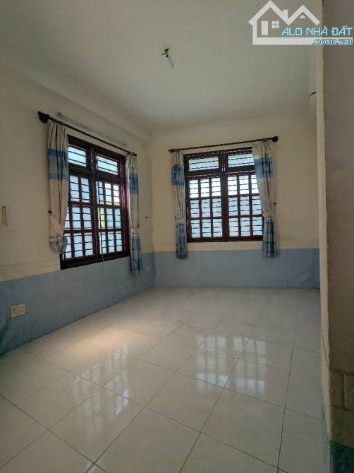 Mặt tiền kinh doanh chợ An Nhơn ngang 9,5m - 6 tầng- nhỉn nhẹ 7tỷ - 5