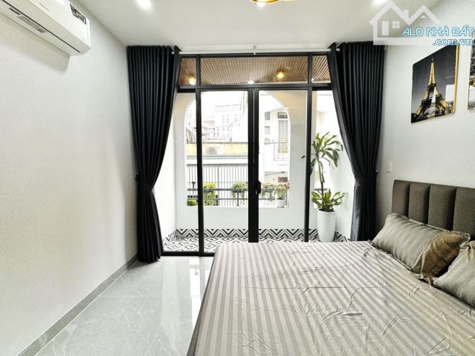 Nhà Đẹp Hẻm Xe Hơi Sát Mặt Tiền Hoàng Văn Thụ- 37m2- Nở Hậu- Vuông- 3 Tầng- 4 PN- Nhỉnh 8T - 5