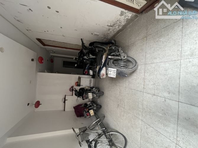 Bán Nhà Phố Hồ Tùng Mậu - Cầu Giấy - Dòng Tiền