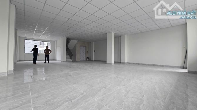 Cho thuê nhà 7 lầu đường bui văn ba Quận 7 - 5