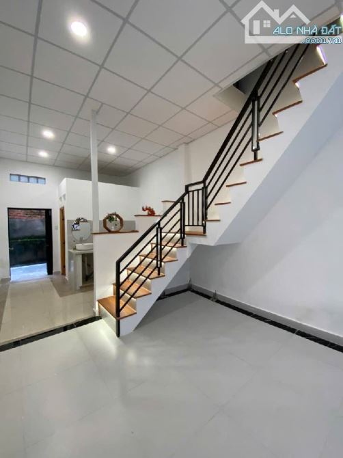 Nhà 2 tầng 41m2 bình tiên quận 6 - 7