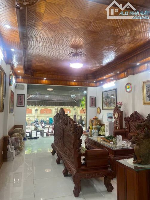 Bán nhà mặt phố Trần Quang Diệu, Q Đống Đa, 80m2, 6 tầng, thang máy MT 5m, giá 40 tỷ.