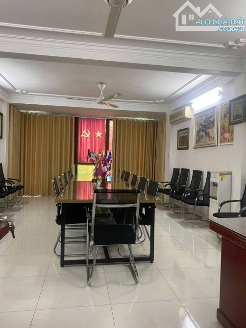 Bán nhà mặt phố Trần Quang Diệu, Q Đống Đa, 80m2, 6 tầng, thang máy MT 5m, giá 40 tỷ.