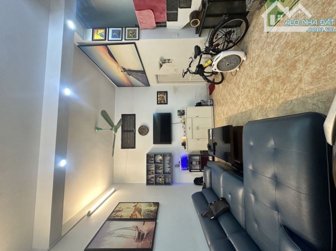 NHÀ Ở NGAY, MẶT TIỀN RỘNG, NGÕ RỘNG, GẦN PHỐ – NGÕ QUỲNH