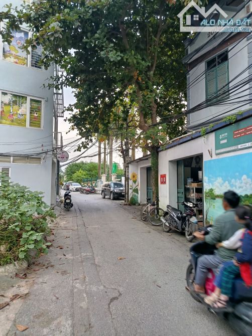 HOT – ĐẤT ĐẸP THẠCH BÀN – 50M² – NGÕ CỰC NÔNG – GẦN CỔ LINH – NHỈNH 6 TỶ – CHÍNH CHỦ