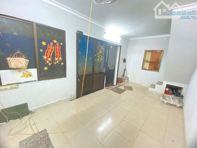 NHÀ TẠ QUANG BỬU HAI BÀ TRƯNG 19m 5 TẦNG MẶT TIỀN 5.8m 5TỶ650