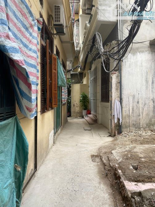 Tây Sơn - Toà nhà dịch vụ - Thang máy nhập khẩu - Full nội thất cực đỉnh - Thiết kế đẹp