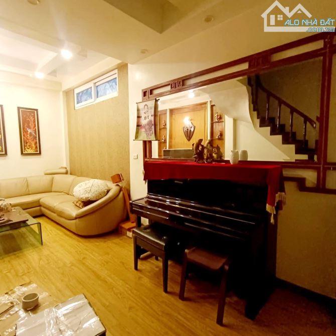 BÁN NHÀ ĐẸP PHỐ ĐÀO TẤN _ TT BA ĐÌNH _ VỊ TRÍ ĐẸP _ THUẬN TIỆN DI CHUYỂN