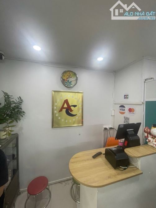 Cần bán gấp nhà mặt phố cổ Hàng Chuối-100m2/1 tầng-MT8m-Giá 24 tỷ có TL