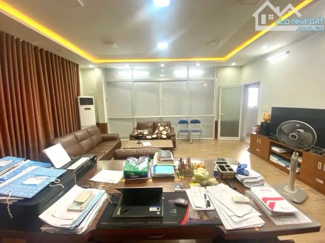 BÁN NHÀ LÔ GÓC MẶT TIỀN ĐINH TIÊN HOÀNG – GẦN ÔNG ÍCH KHIÊM – CÓ THANG MÁY – 10,2TỶ - 1