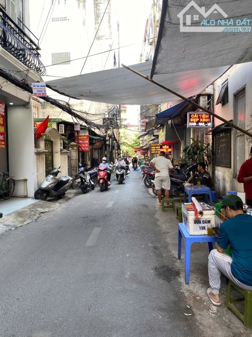 Đê La Thành - Một mặt phố - Một mặt ngõ - 16 phòng khép kín - DT 120tr/tháng