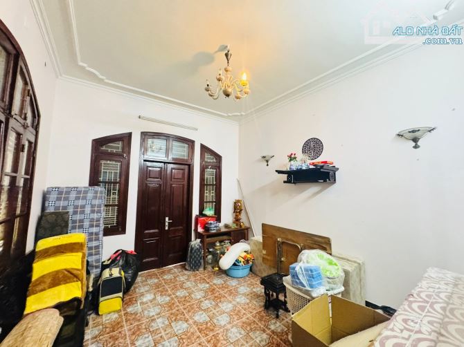 P lô vip Kim Ngưu, oto qua, chủ thiện chí, 76m2 sổ x mtiền 7m, nhà dân xây. Giá 23 tỷ