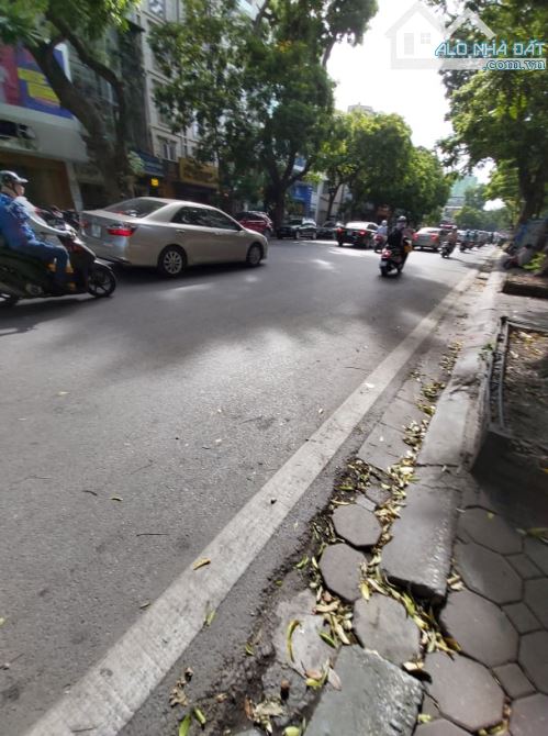 Bán nhà mặt phố Hai Bà Trưng, Giáp Tràng Thi, Hồ Gươm, DT 438m2 x MT 14,5m x 3T Giá 360 tỷ