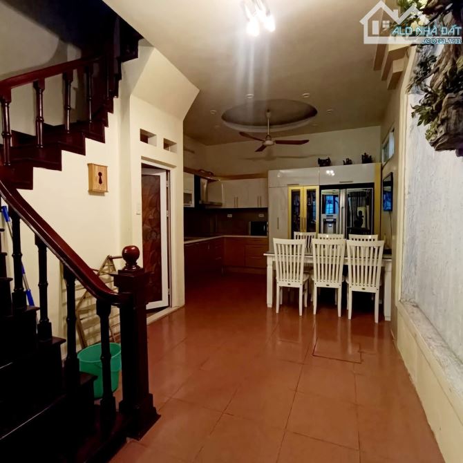 BÁN NHÀ ĐẸP PHỐ ĐÀO TẤN _ TT BA ĐÌNH _ VỊ TRÍ ĐẸP _ THUẬN TIỆN DI CHUYỂN