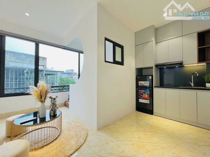 BÁN NHÀ 6 TẦNG MỚI THANG MÁY TRỊNH CÔNG SƠN VIP TÂY HỒ KHU TÂY NHIỀU HƠN TA CHỈ 14.5 TỶ