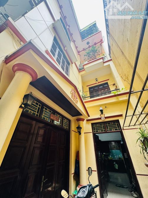 P lô vip Kim Ngưu, oto qua, chủ thiện chí, 76m2 sổ x mtiền 7m, nhà dân xây. Giá 23 tỷ