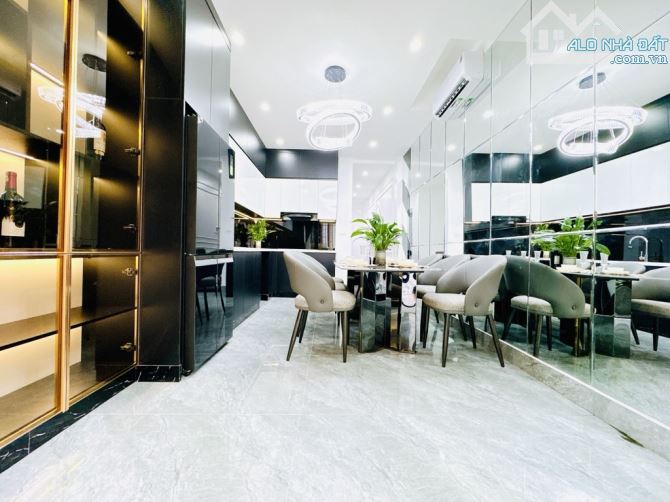 TRUNG TÂM CẦU GIẤY 6 TẦNG THANG MÁY - NGÕ THÔNG KINH DOANH - SIÊU HIẾM. FULL NỘI THẤT XỊN - 5