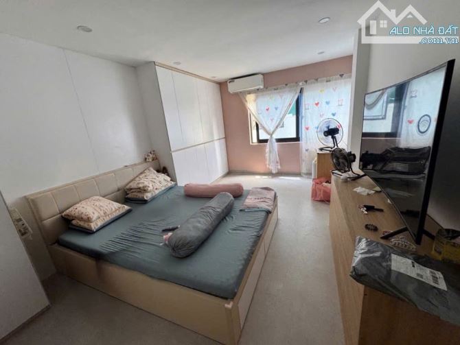 Khâm Thiên - Lô góc thoáng sáng - Ngõ nông thông - Cách phố 25m - DT 600tr/năm