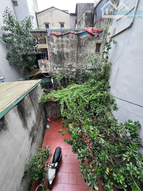 CHÍNH CHỦ bán nhà Ngách 305 Ngõ Quỳnh, Thanh Nhàn, dt lớn