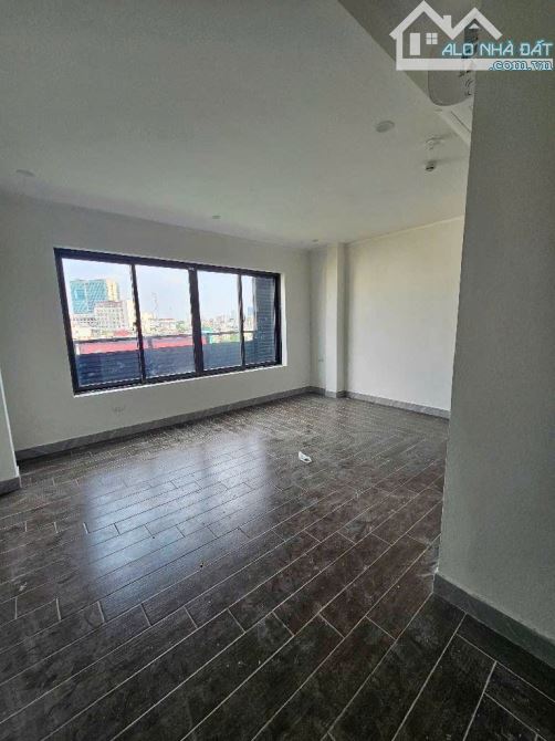 Phương Mai - Tòa nhà văn phòng - View hồ Kim Liên - Ô tô tránh - Vỉa hè rộng