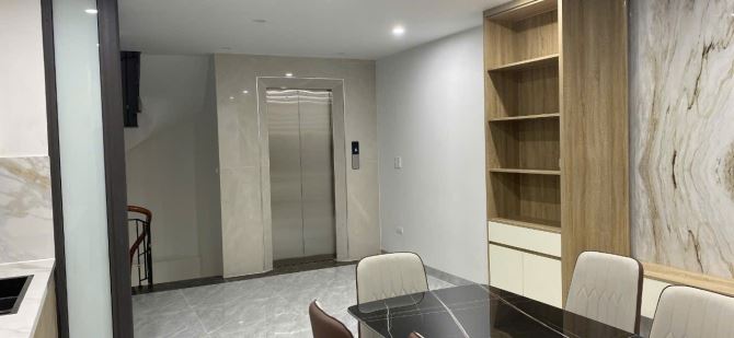 6 tầng thang máy xây mới 20m ra Phố Thái Hà, oto qua, full nội thất 40m2. Giá 18.6 tỷ