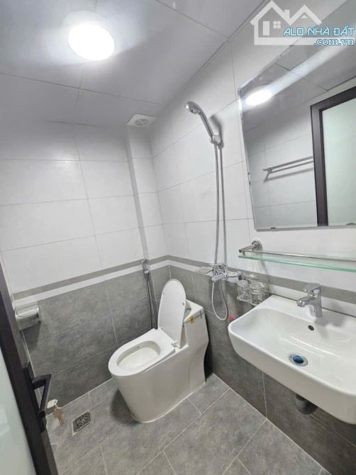 Láng - CCMN - Dòng tiền 85tr/tháng - Đi bộ ra chợ - 18 phòng khép kín