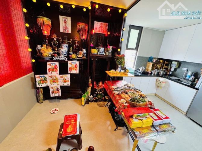 Khâm Thiên - Lô góc thoáng sáng - Ngõ nông thông - Cách phố 25m - DT 600tr/năm