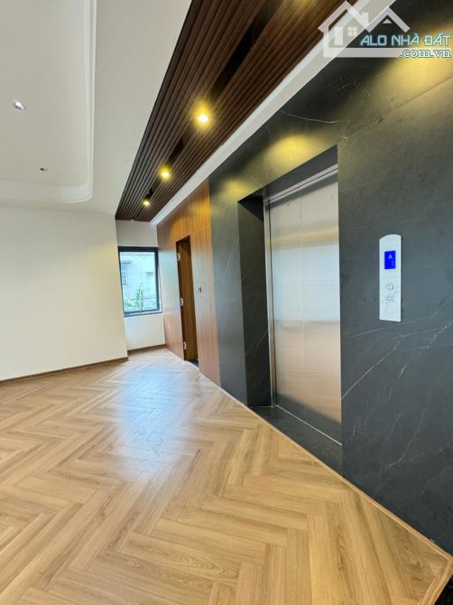 Building duy nhất mặt hồ Phương Mai, 9T thang máy, vỉa hè KD, ô tô tránh, sẵn DT 1.2tỷ/năm