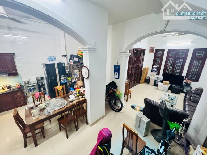 P lô vip Kim Ngưu, oto qua, chủ thiện chí, 76m2 sổ x mtiền 7m, nhà dân xây. Giá 23 tỷ