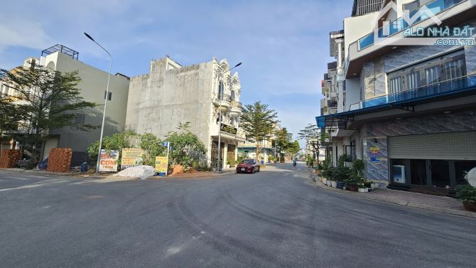 Bán lô góc 6.6x15.3m, đường D2 KDC Phú Hồng Đạt p.Bình Chuẩn