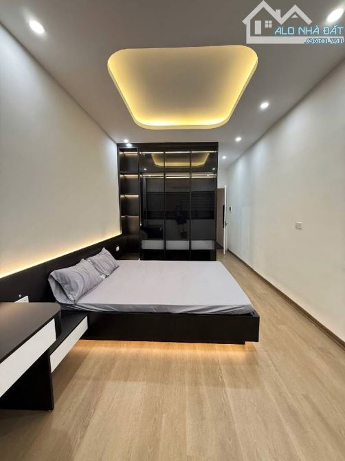 Bán nhà Kim Mã, Ba Đình 32m2; 5 tầng mới, công năng đủ 3 ngủ. Nhỉnh 8đ