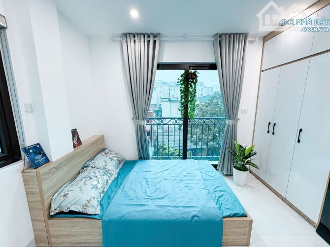 Bán toà CHDV Trường Chinh sổ vuông vắn ngõ KD thông vòng quanh gần ĐH Y HN 50m2*6T 10PN KK