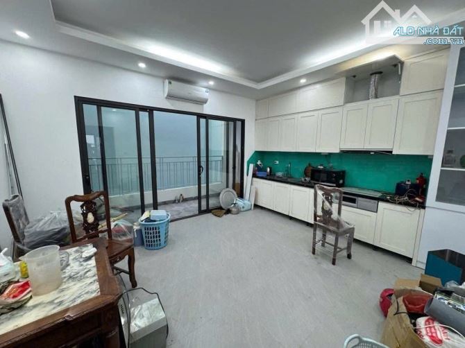 Bán chung cư mini ngõ Hoà Bình 7, DT 85m, 7 tầng thang máy, MT 5m, giá 25 tỷ.