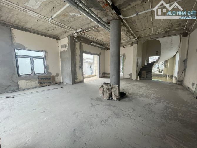 520M2 Thổ Cư 220 Tỷ Võ Chí Công 2 Mặt Trước Sau Vỉa Hè Kinh Doanh Ô TÔ Tải tránh