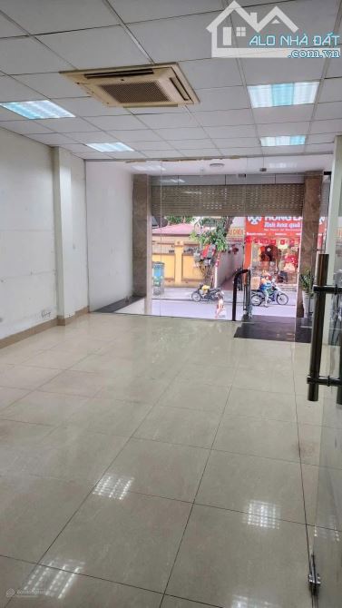 Cho thuê nhà 3 tầng lối riêng tại  Nguyễn Trường Tộ – Ba Đình, DT 65m², phù hợp văn phòn - 1