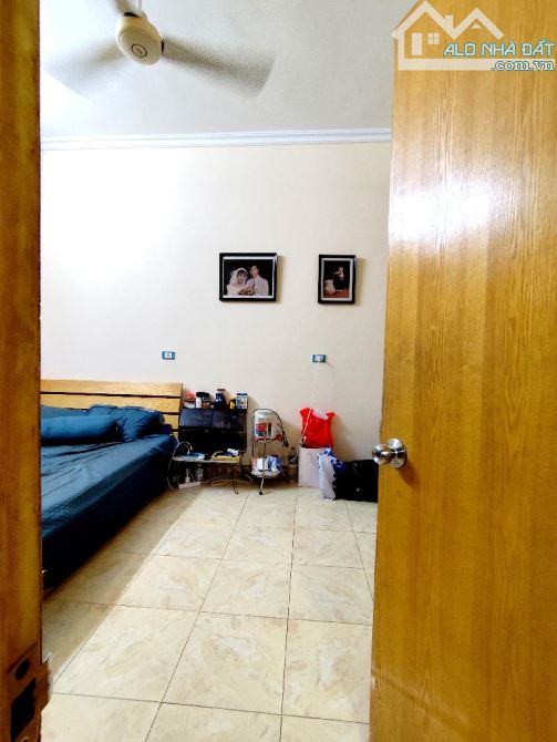 BÁN NHÀ PHỐ HÀO NAM - ĐỐNG ĐA DT 61m X 4TẦNG giá 9,2ty