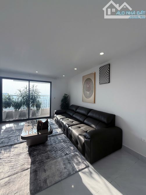 BÁN CĂN HỘ TÒA KINH ĐÔ TOWER - 93 LÒ ĐÚC - 96M2 - 2 NGỦ - BAN CÔNG HƯỚNG ĐÔNG - VIEW ĐẸP - 2